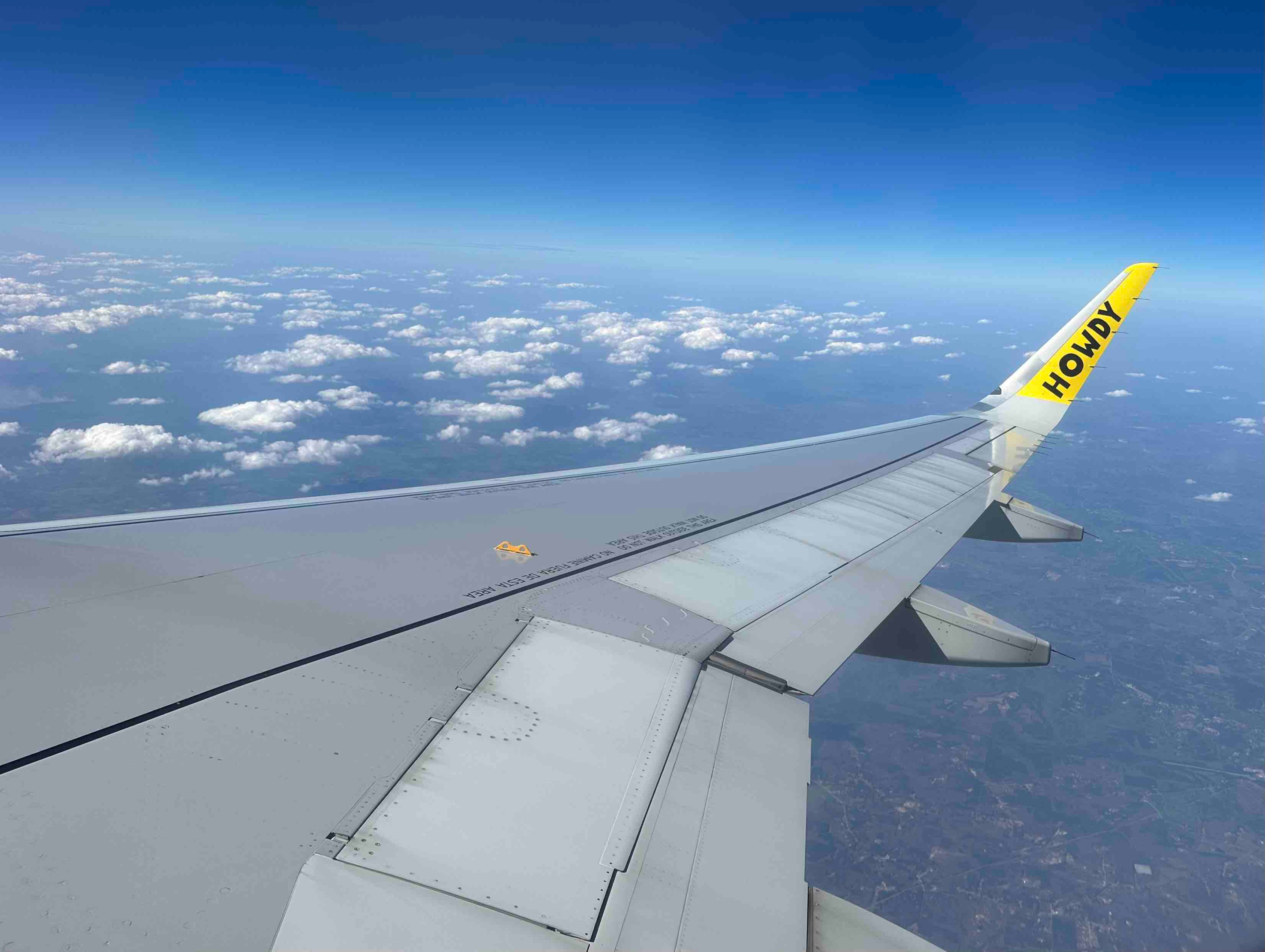 wing of Spirit Airlines plane