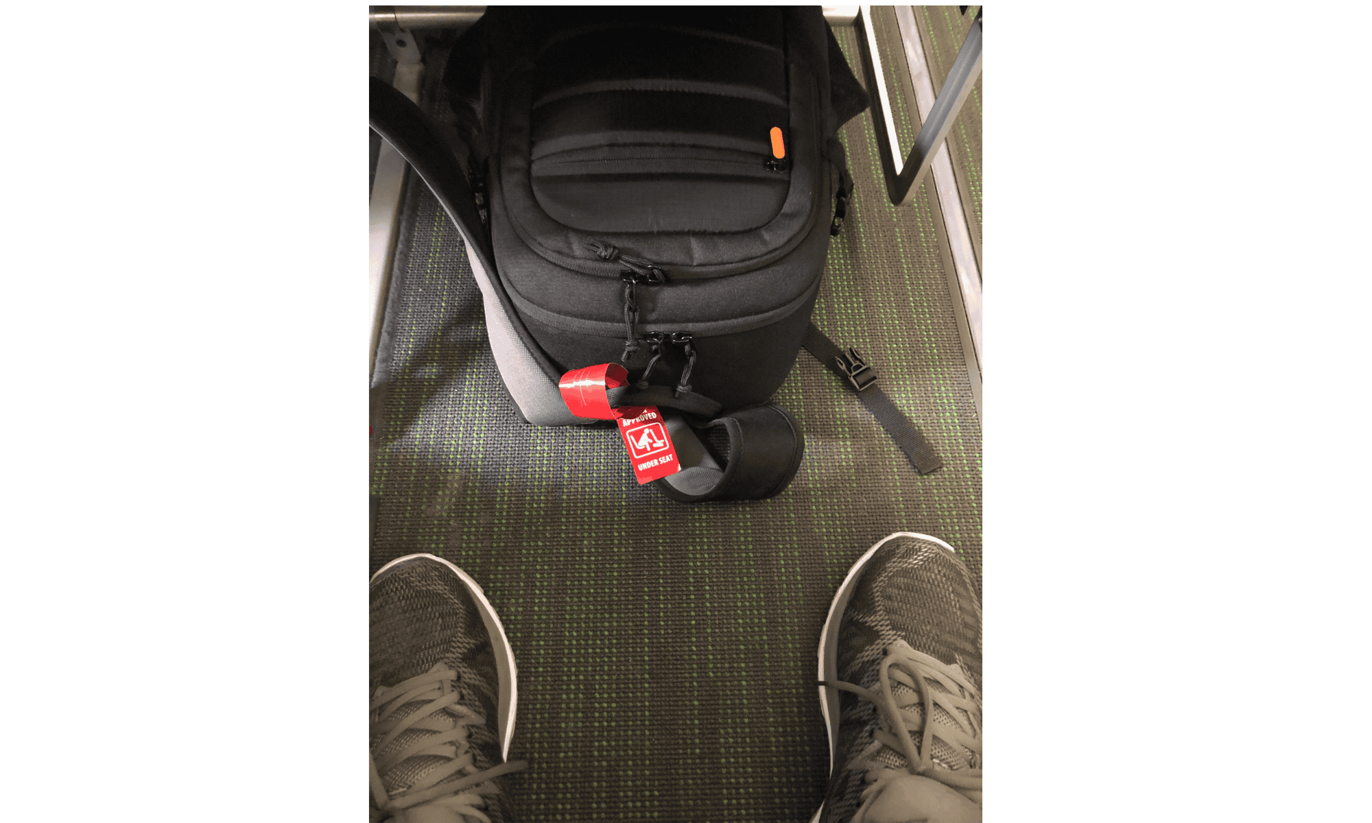 bag under airplane seat