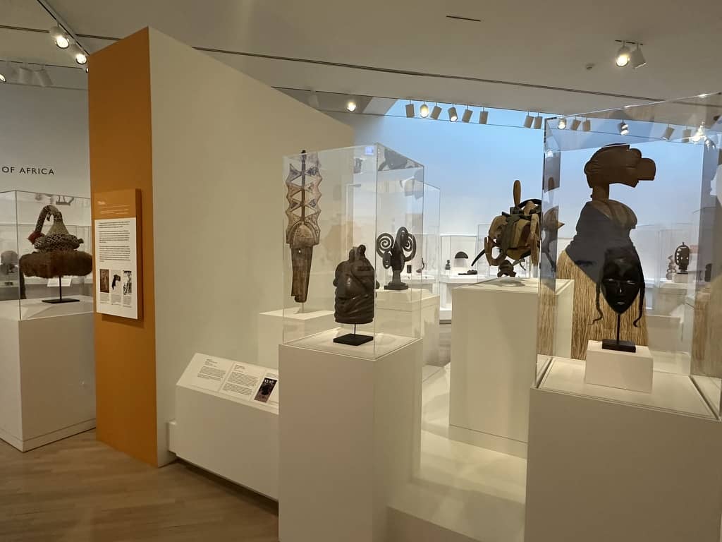 African Art Exhibit in Dallas Art Museum 