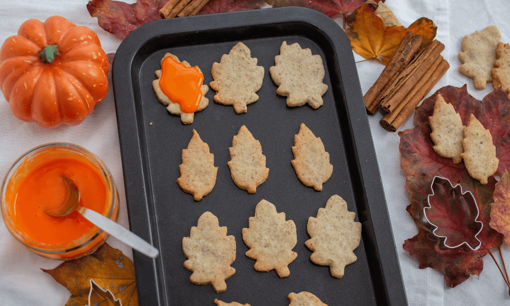 autumn cookie decorating